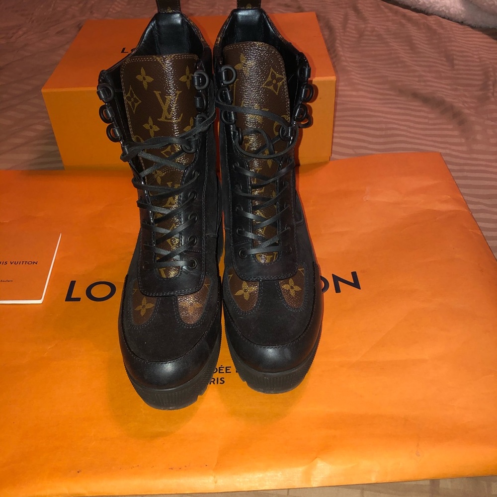 Louis Vuitton Laureate Platform Boots Size 8